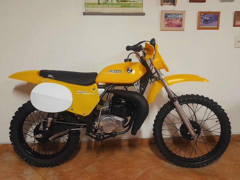 Old Cross Gili Kit - Retro look for trail bikes and CRF 230