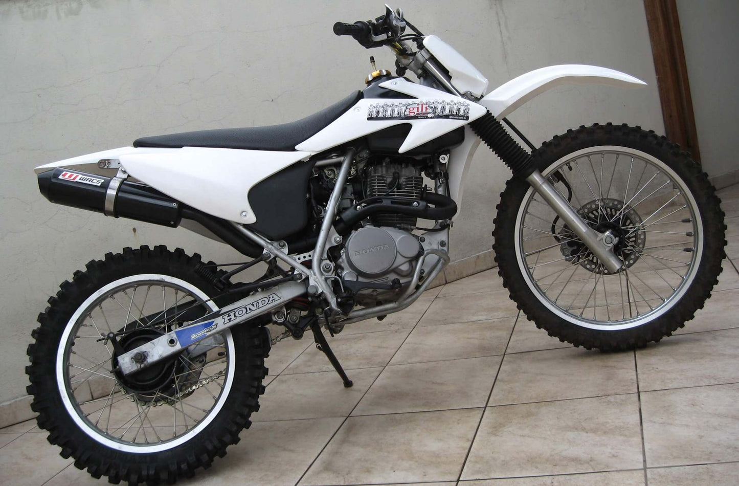 Tanque Modelo CRF 230 adaptavel em XR 200, NX 200, XLR 125