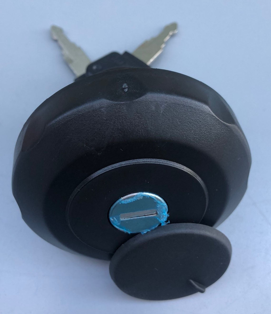 Tampa com chaves 43mm para tanques motos (Bocal interno)