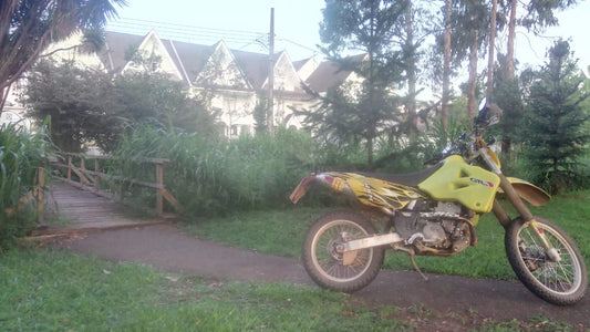 Tanque DRZ 400 com autonomia aumentada para 19,5 litros GILIMOTO