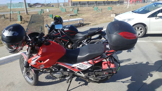 Moto Falcon com tanque Gilimoto na Argentina