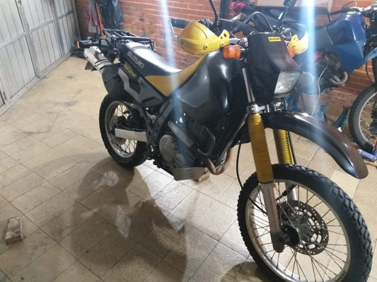 Tanque Plástico Gili para moto DR650 Suzuki